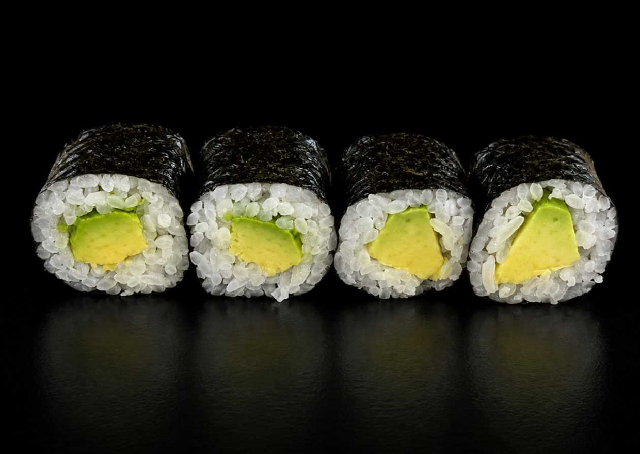 Hosomaki Avocado and Philadelphia
