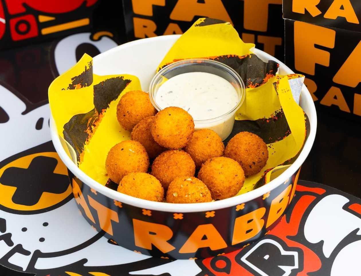 CHEESEBALLS & GARLIC DIP
