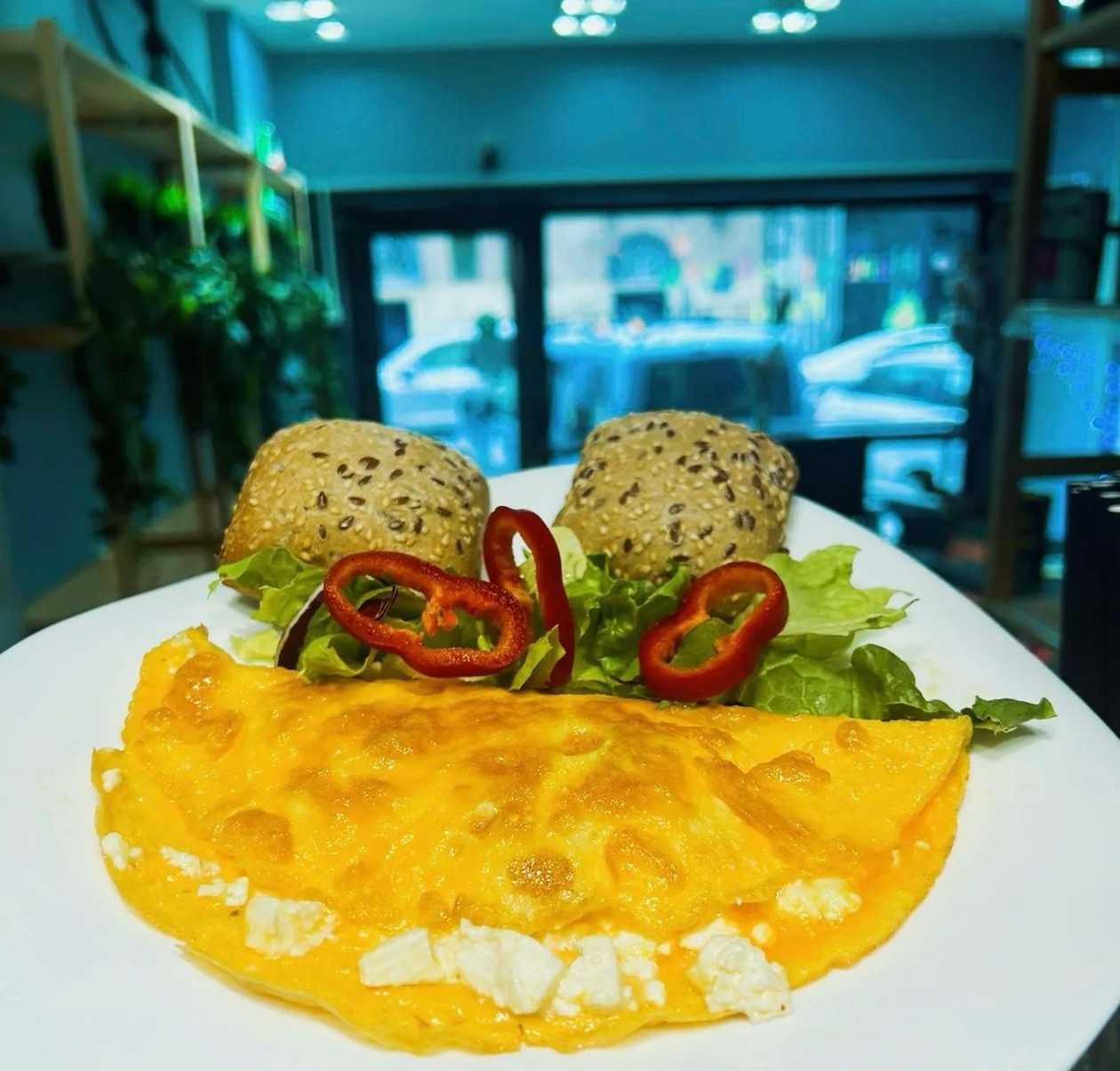 Quattro formaggi omelette