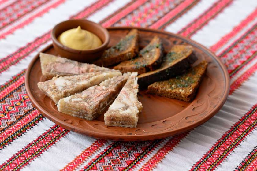 Saltisone sausage