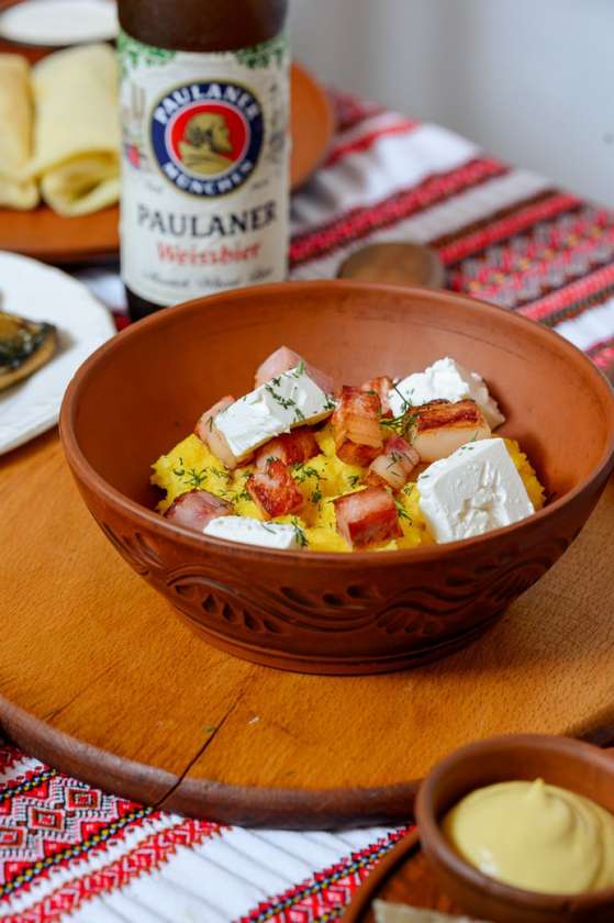 Banosh with bacon and feta
