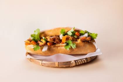 Bánh mi PATE TRUNG