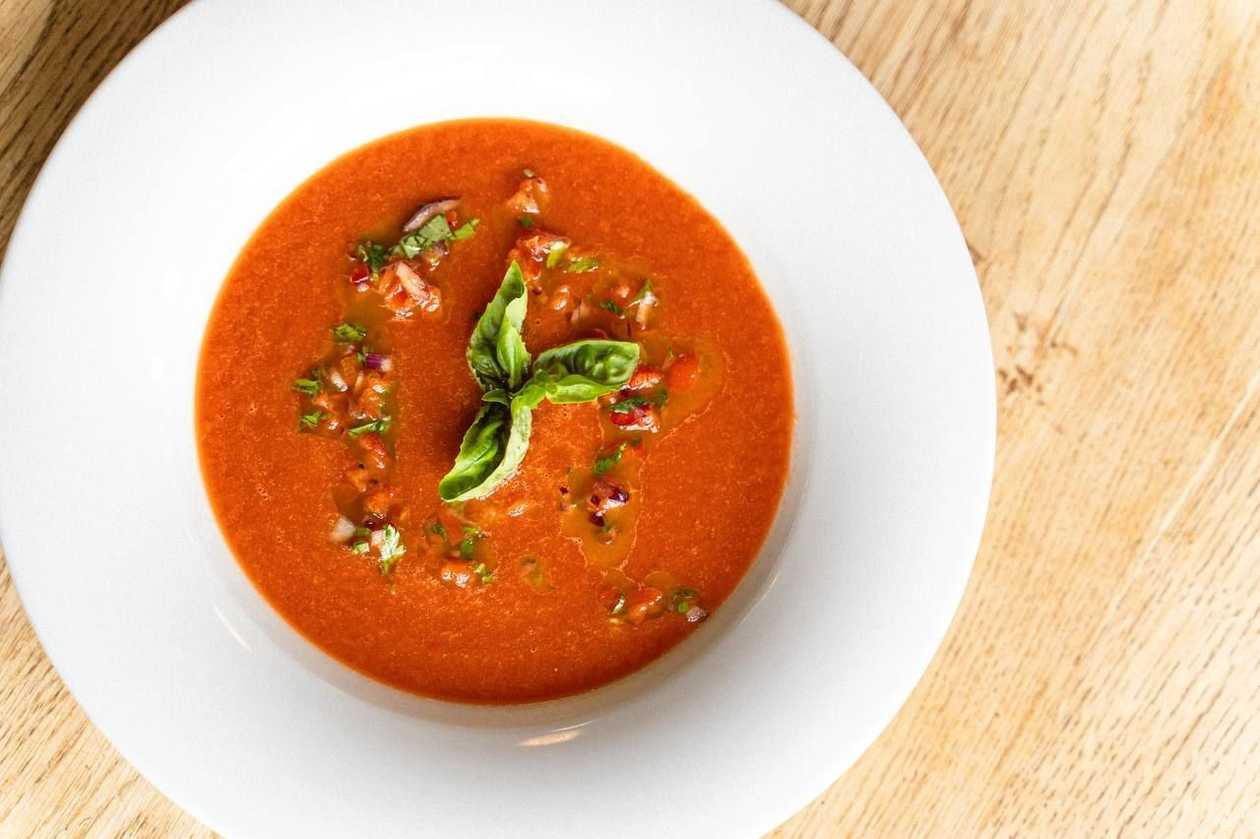 Gazpacho with spicy salsa