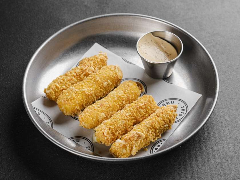 Cheese sticks with truffle mayo