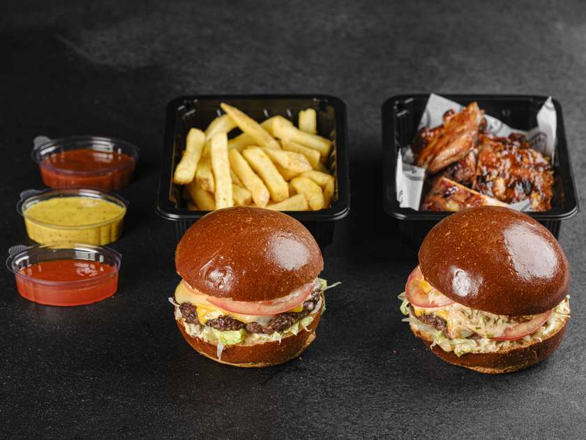 Combo Double Burgers and Ribs, L