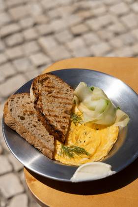Eggs & Toast