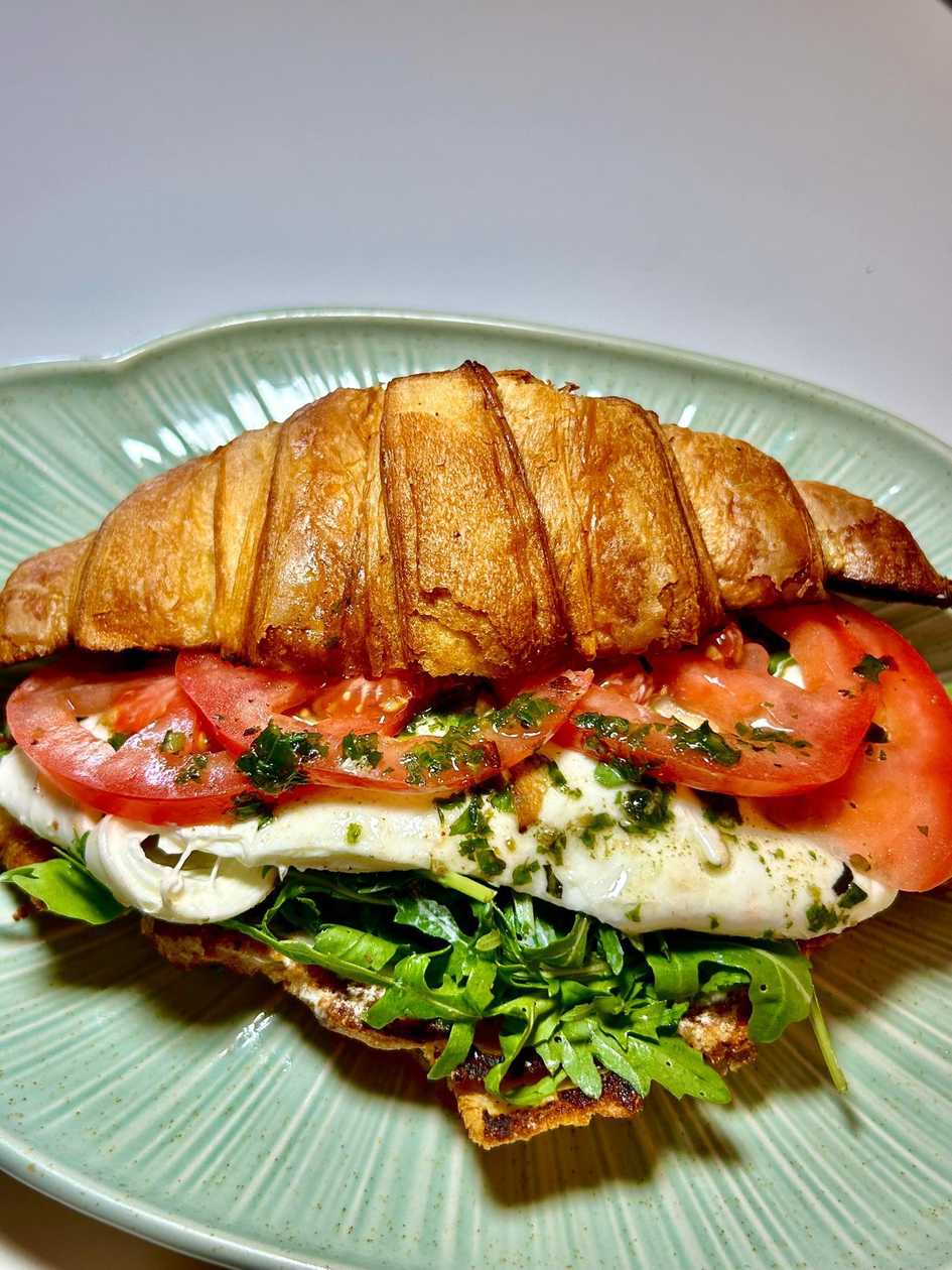 Caprese Croissant