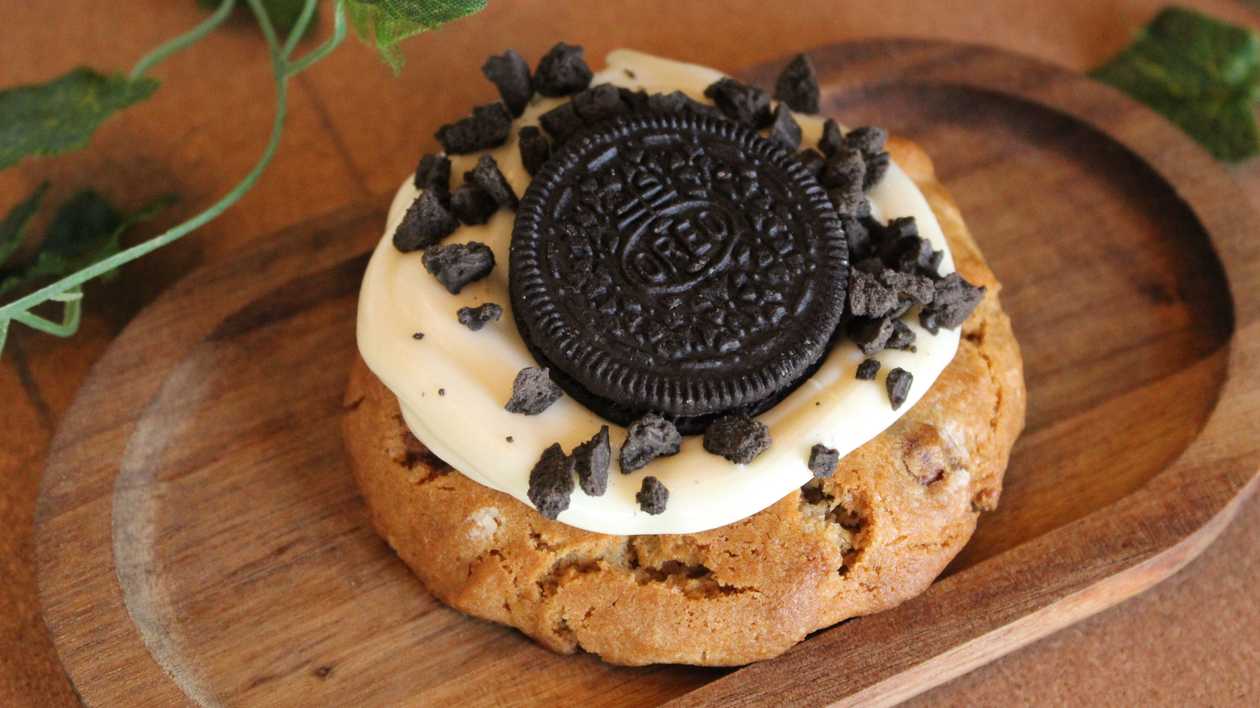 White & Oreo Cookie 🍪