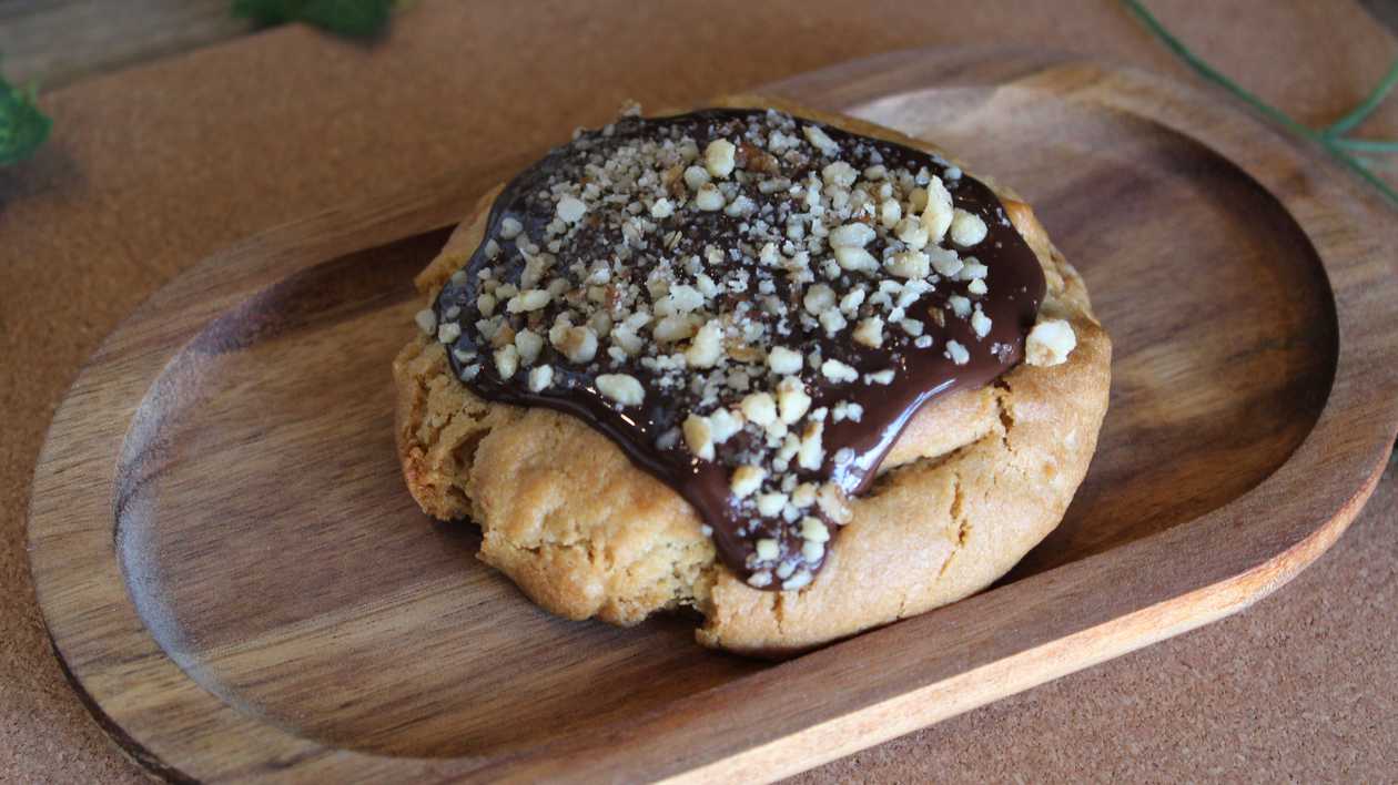 Nutella & Hazelnut Cookie 🍪