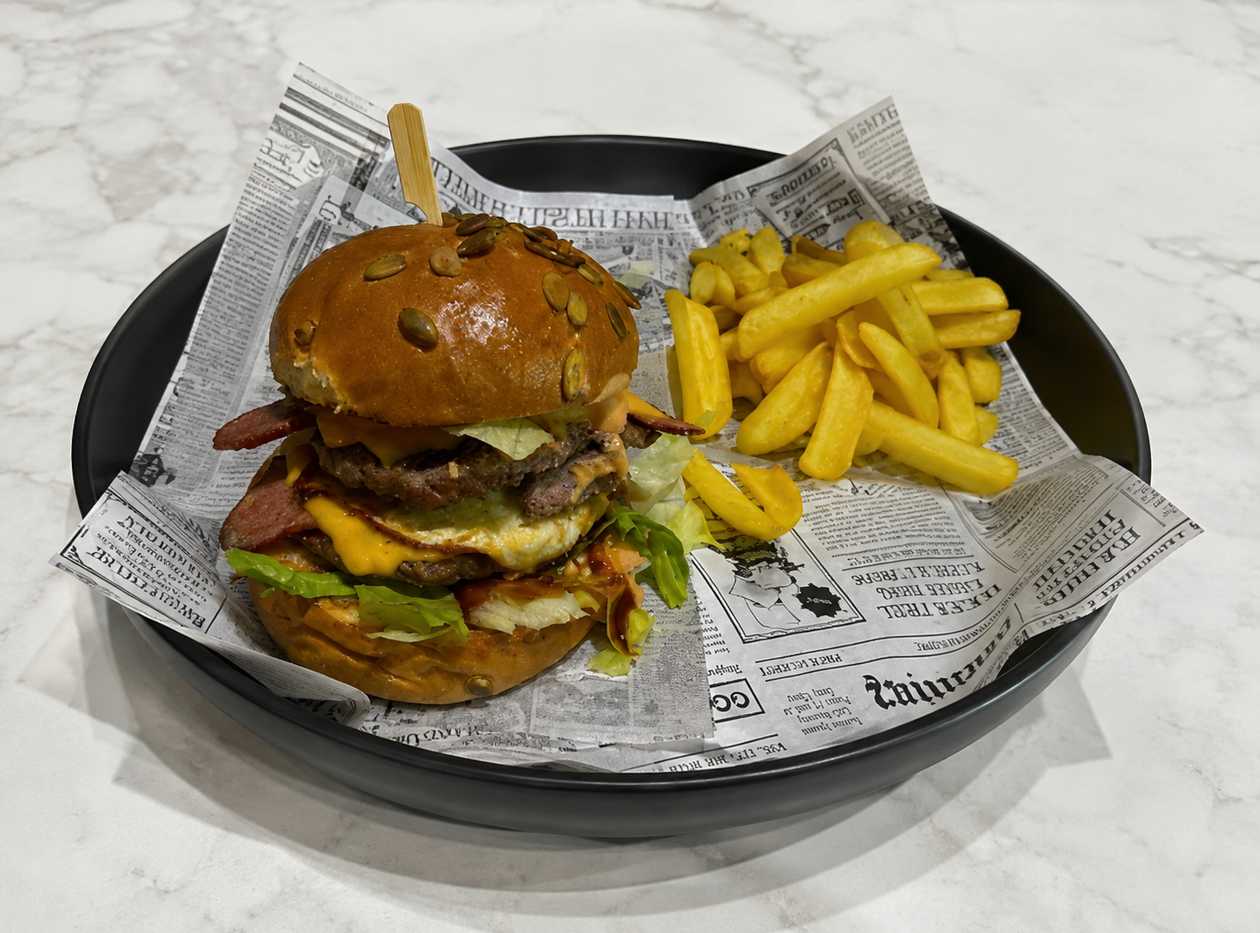 MENIU BURGER L'OROSCOPO + cartofi prajiti