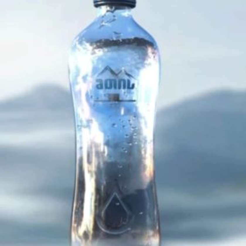 Mtis Sparkling Water