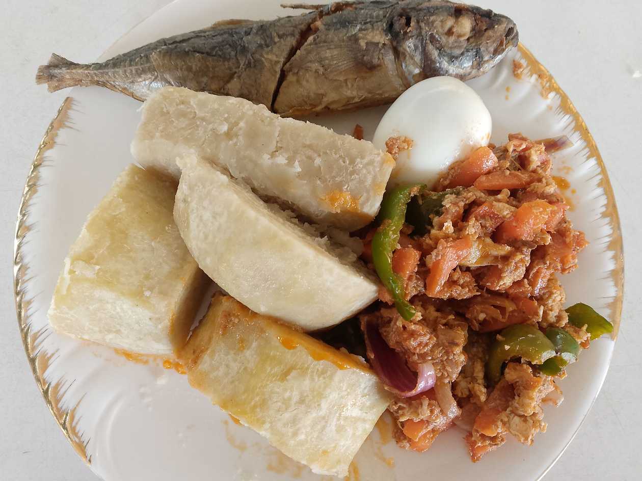 Yam with vegetable stew