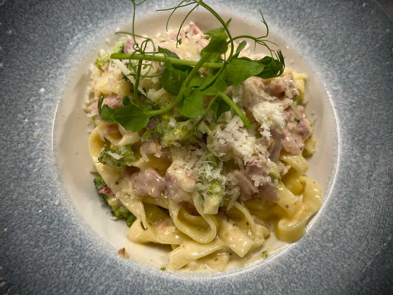 Pasta with Bacon and Broccoli + Drink