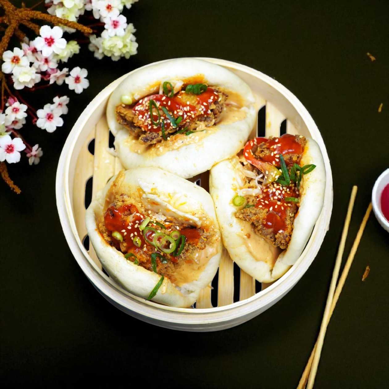 SRIRACHA CHICKEN BAO 🌶️