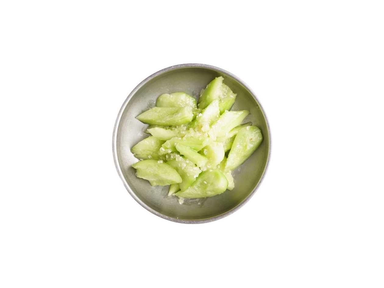Smashed Cucumbers in Garlic Sauce M