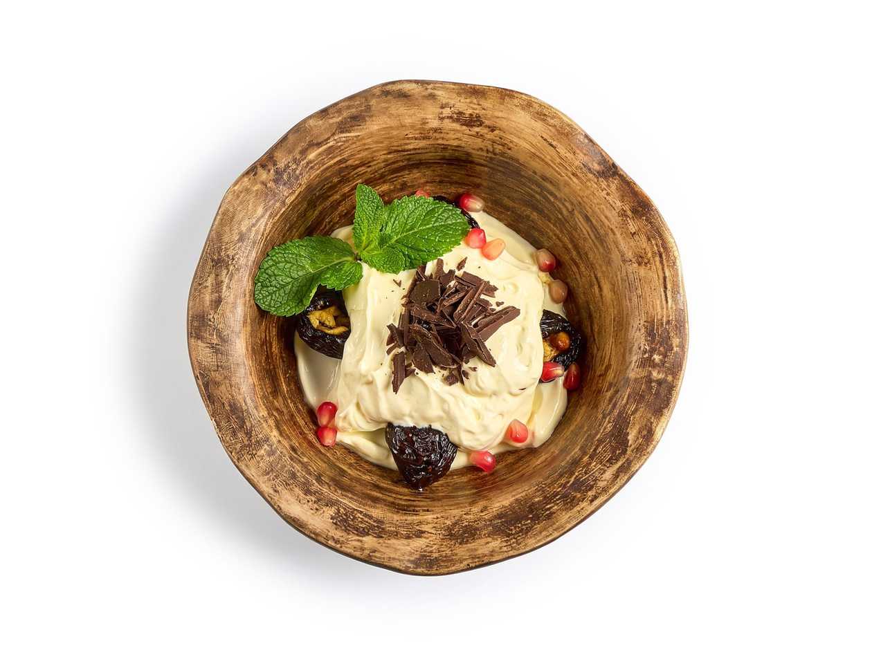 Prunes with Nuts and Cream Sauce (200g)