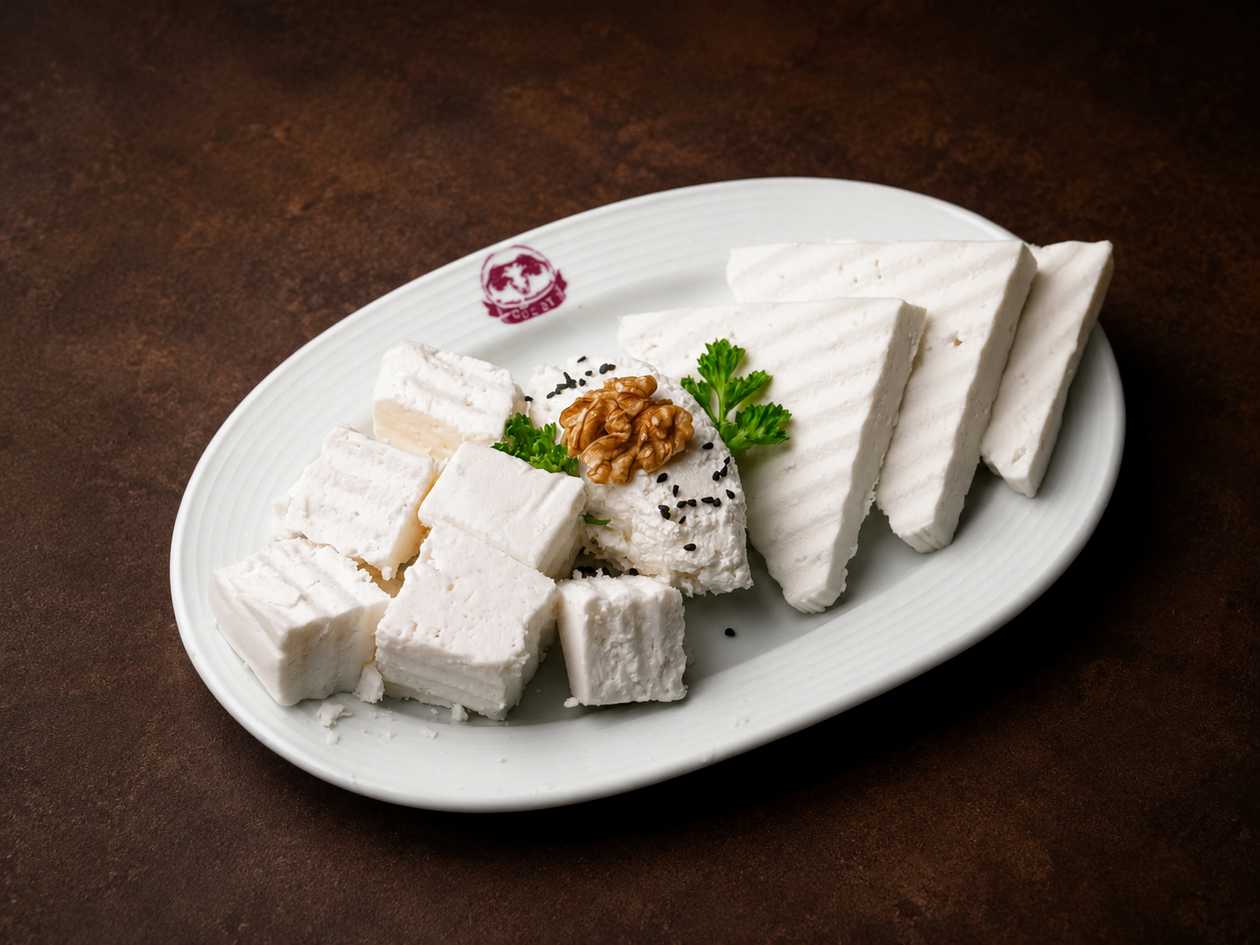 Assorti pendir