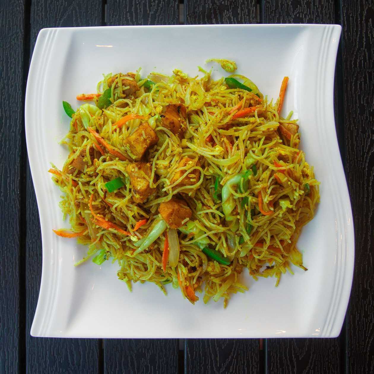 Chicken Singapore Noodles