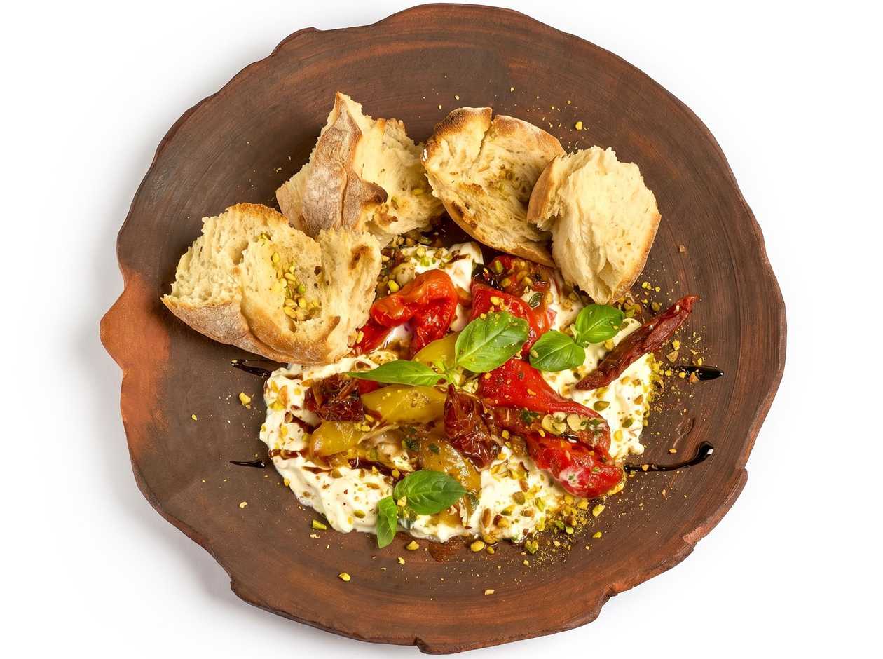 Stracciatella with roasted bell peppers (250g)