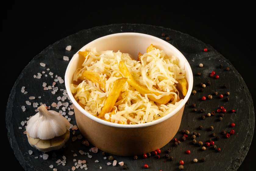 Cartofi Proaspăt Prăjiți Mozzarella și Usturoi