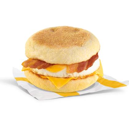 BACON MCMUFFIN WITH EGG SANDWICH WITH EGG AND BACON 124G