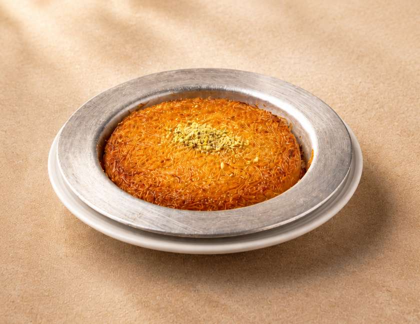 Künəfə qaymaqlı
