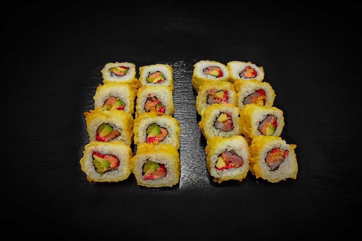 N24. Tempura Sushi Set 16 pcs