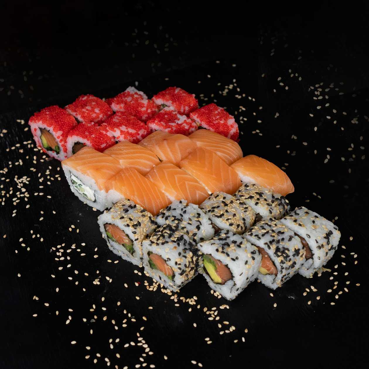 N11. Sushi set 24 pcs