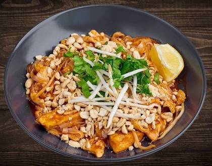 Pad Thai z kurczakiem i tofu