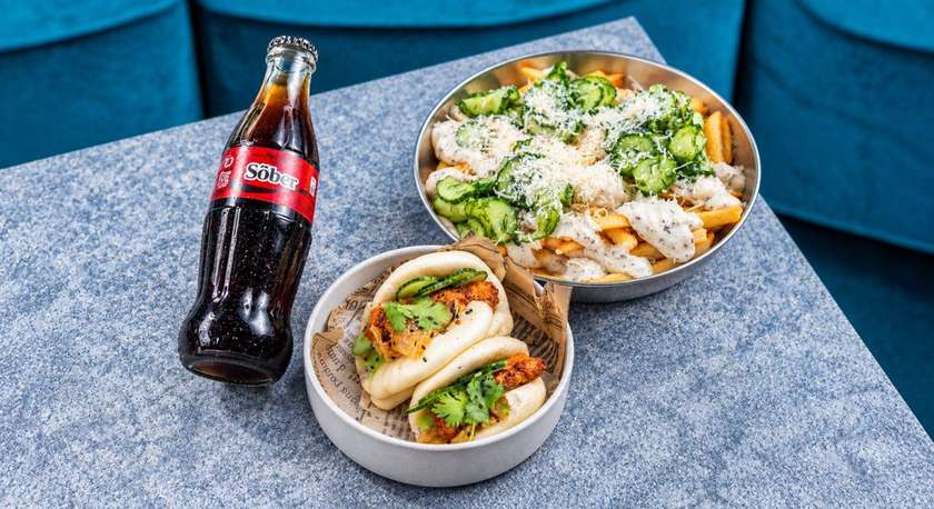 ⭐️ CRISPY CHICKEN BAO BUNS 2PCS + TRUFFLE FRIES + SOFT DRINK