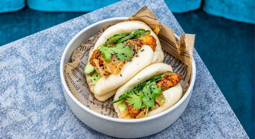 BAO WITH CRISPY CHICKEN (2 PCS., KOLM TILLI BUNS)