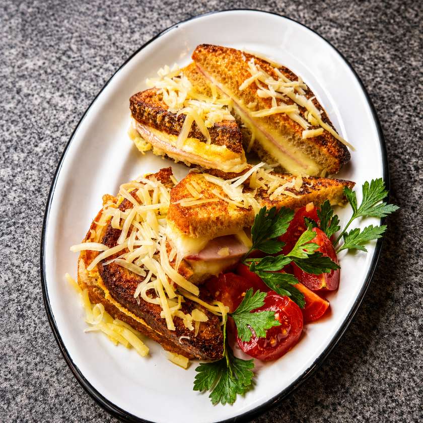 Sandvish Monte Cristo