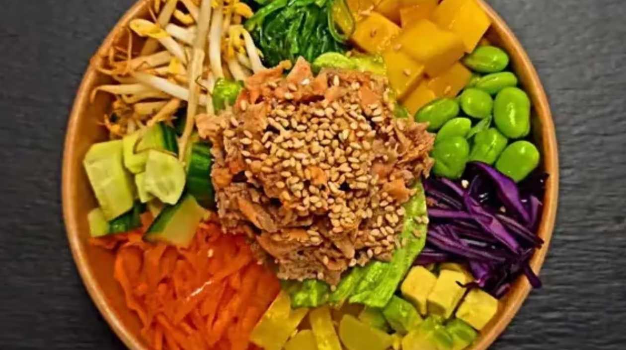 Grilled Salmon Poke Bowl (300g)