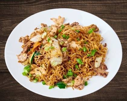 Noodle z wołowiną