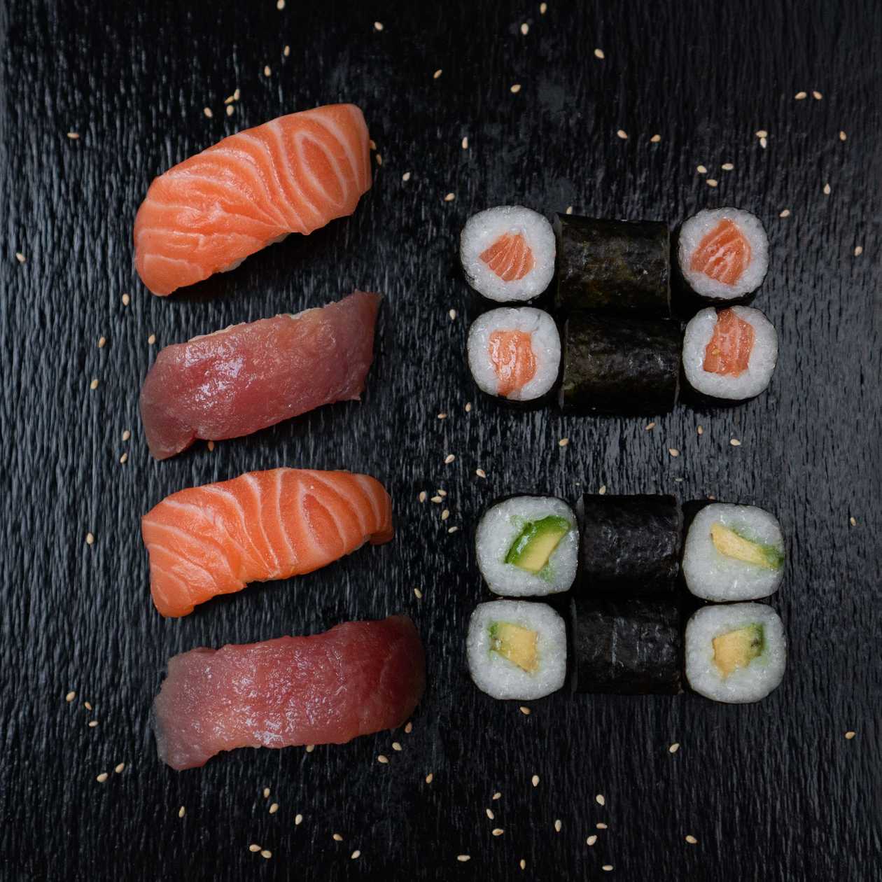 N7. Sushi Set (16 pcs)