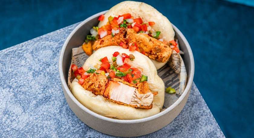 CRISPY CHICKEN BAO BUNS (2PCS, FROM KOLM TILLI ARTISANAL BUNS)