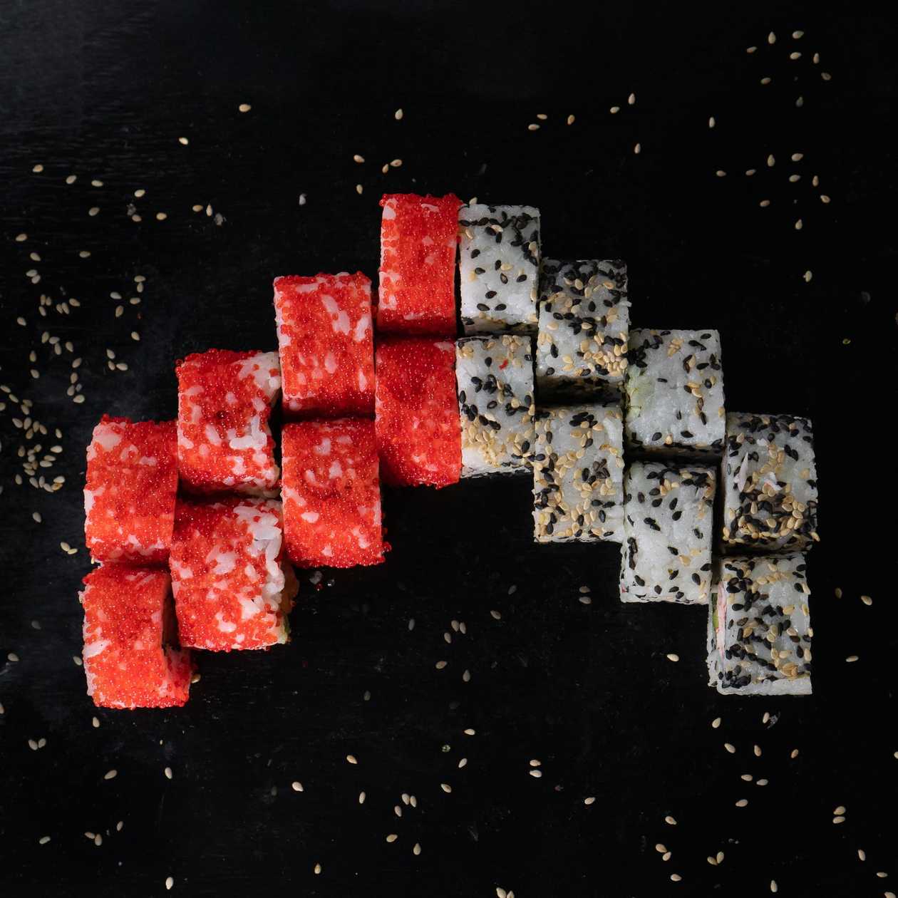 N9. Sushi set 16 pcs