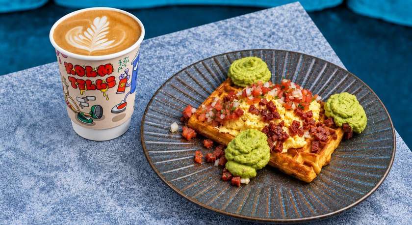 ⭐️ BELGIAN WAFFLE WITH SCRAMBLED EGGS AND CRISPY DIAVOLA SALAMI + COFFEE DRINK