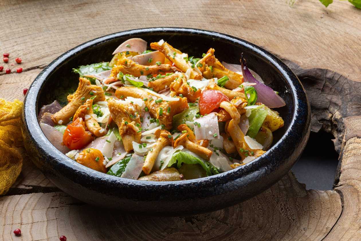 Salat Itaalia mortodellaga
