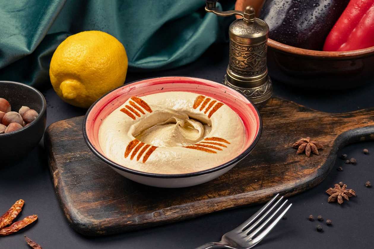 Simple hummus