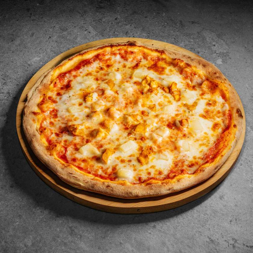 Pizza with chicken pepper sauce