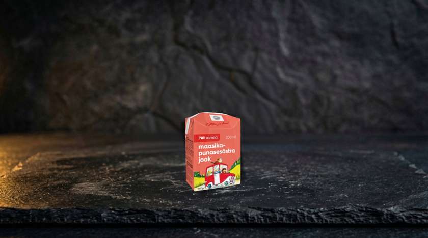 Põltsamaa Strawberry-redcurrant drink with a straw