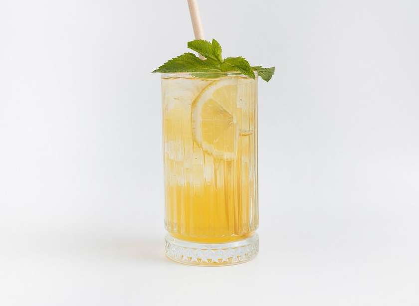 Peach lemonade