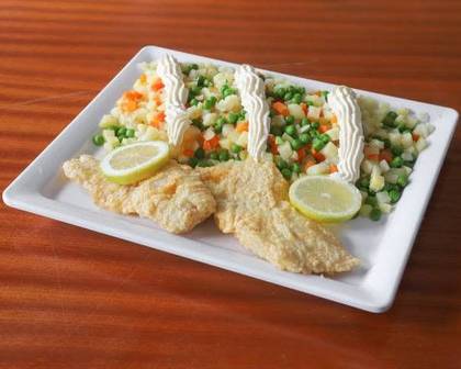 Dose de Filetes Pescada c/ Salada Russa