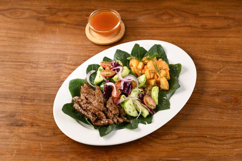 Steak Caprese Salad