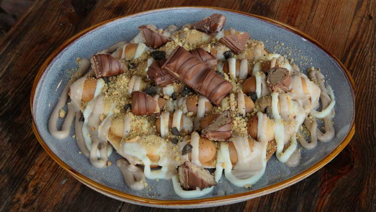 Kinder Supreme  Bubble Waffle🧇👑🍫