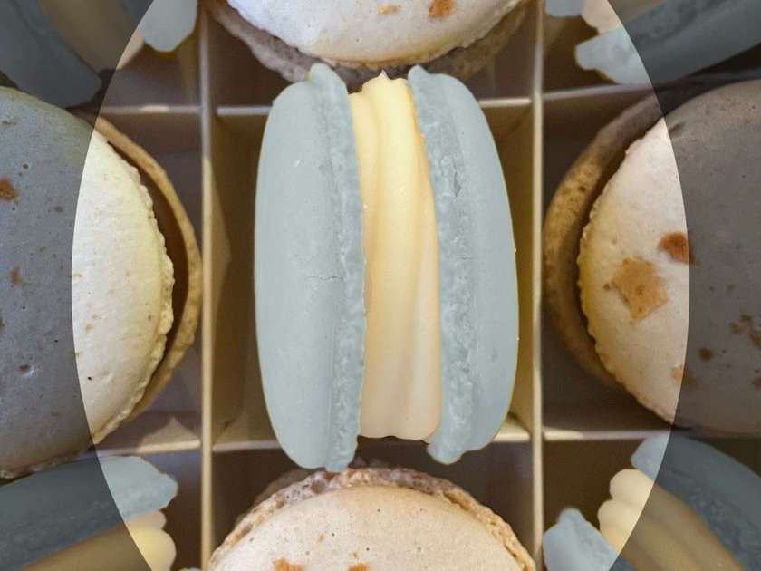 Pear and Dorblu Macaron