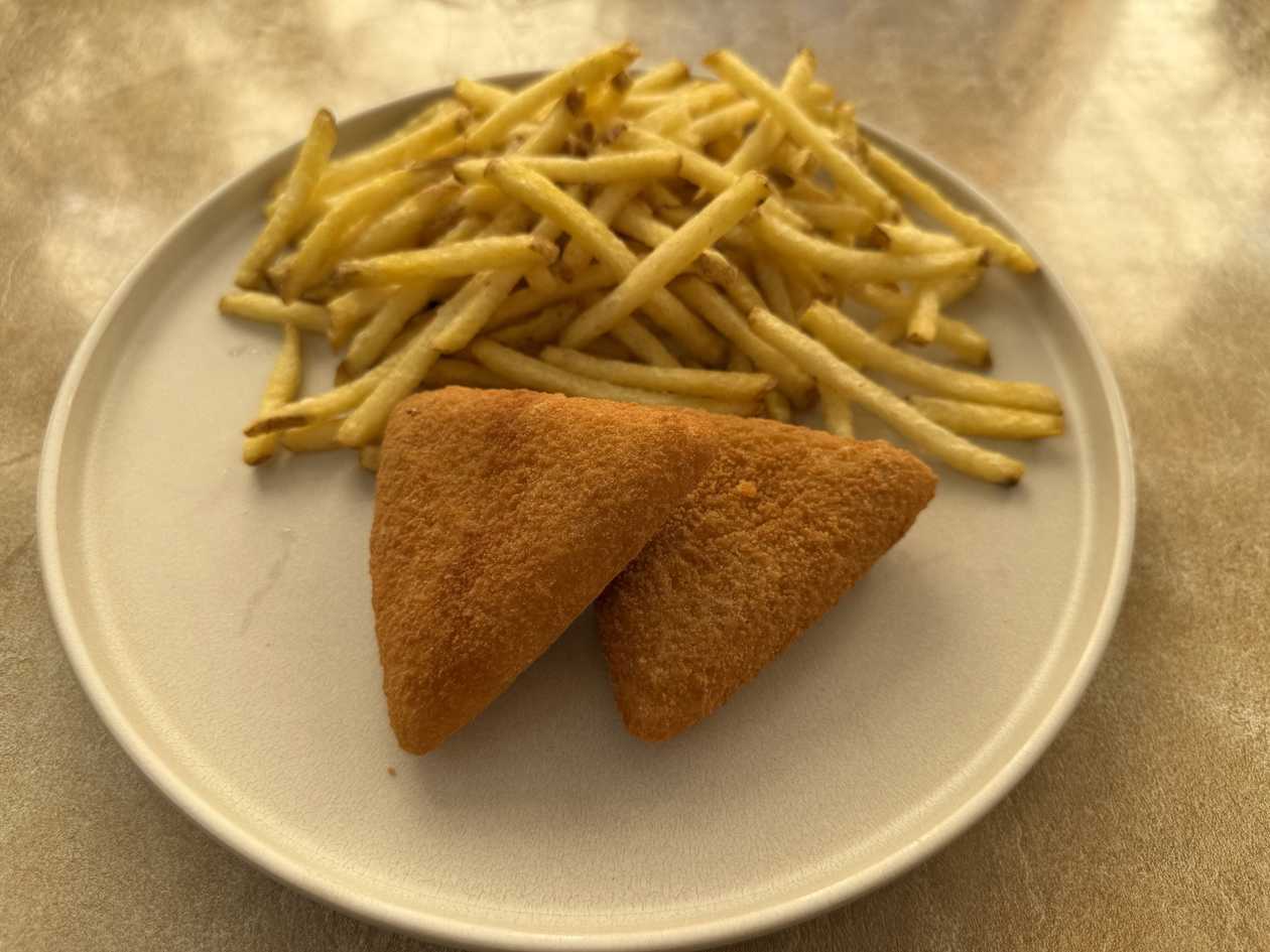 Crispy Cheese & Dip with Fries