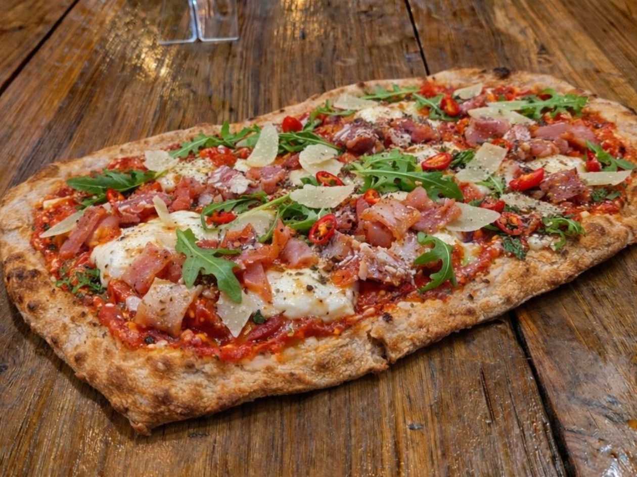 Pinsa All Amatriciana Ø 32 cm