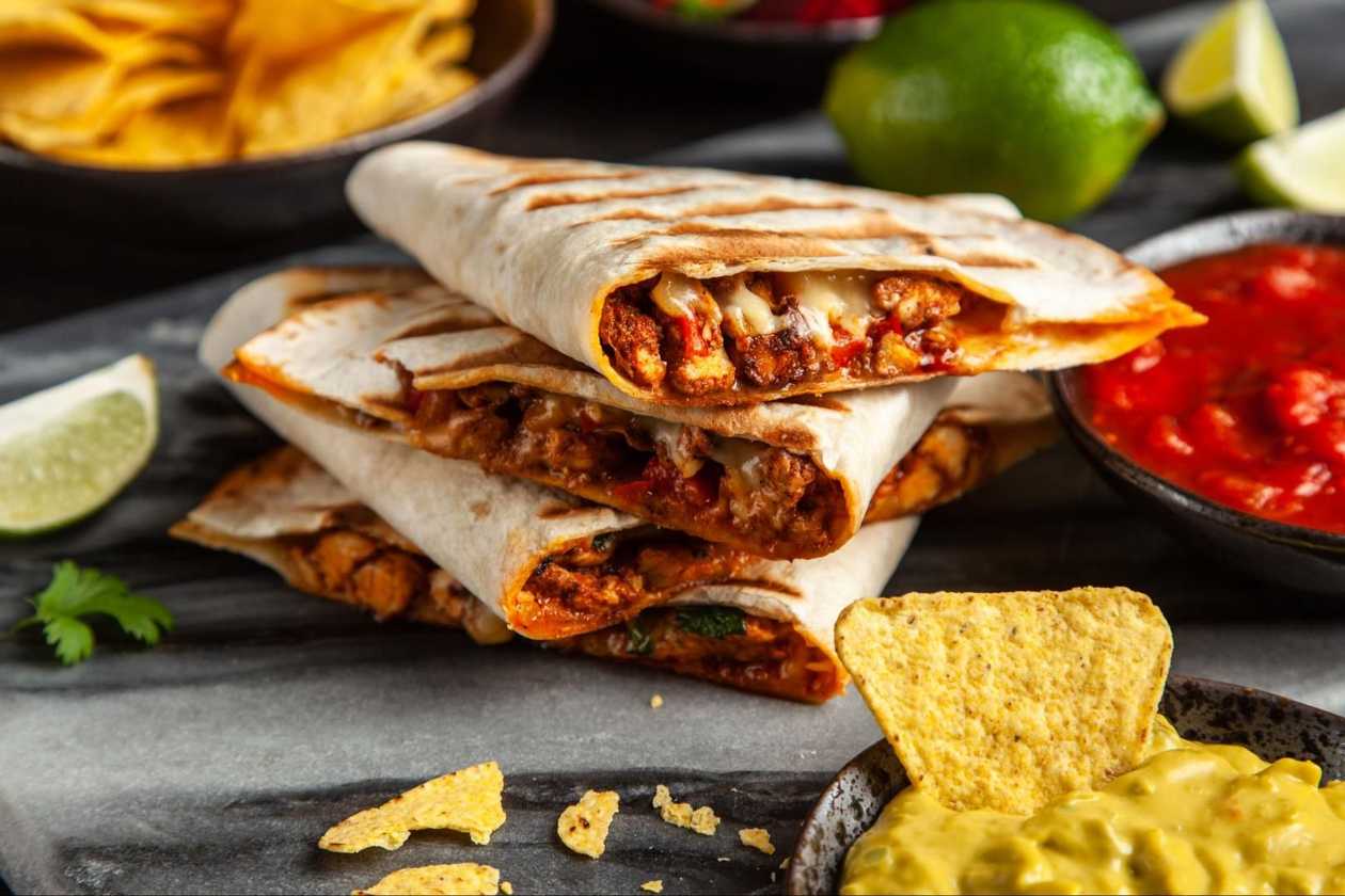 Quesadilla Deluxe - Chilli con carne(extra sýr)